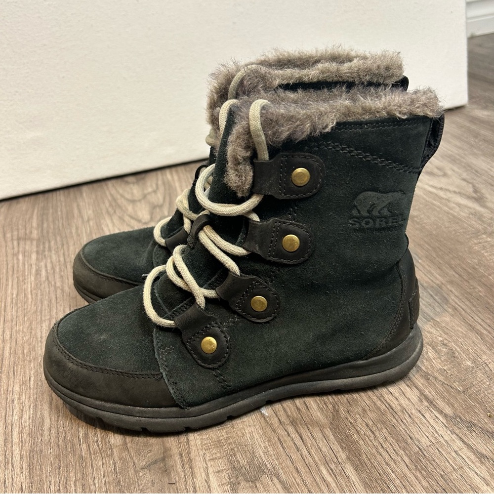 Sorel black suede Boots with Fur Trim size 6.5